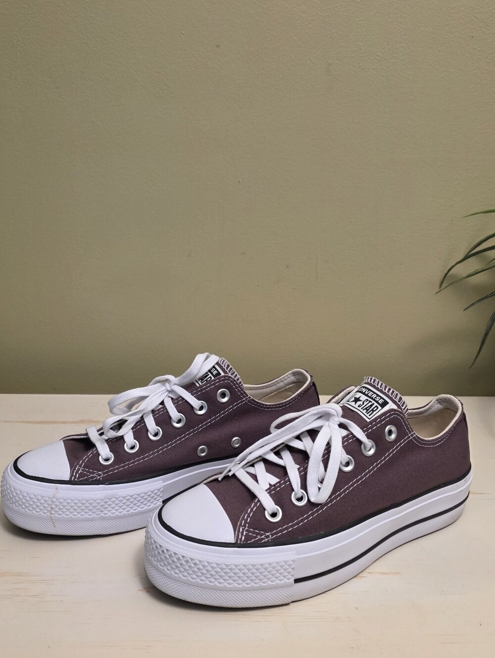Converse | Chuck Taylor All Star Lift Platform Low-Top Sneakers Sz 7 - Picture 2 of 11